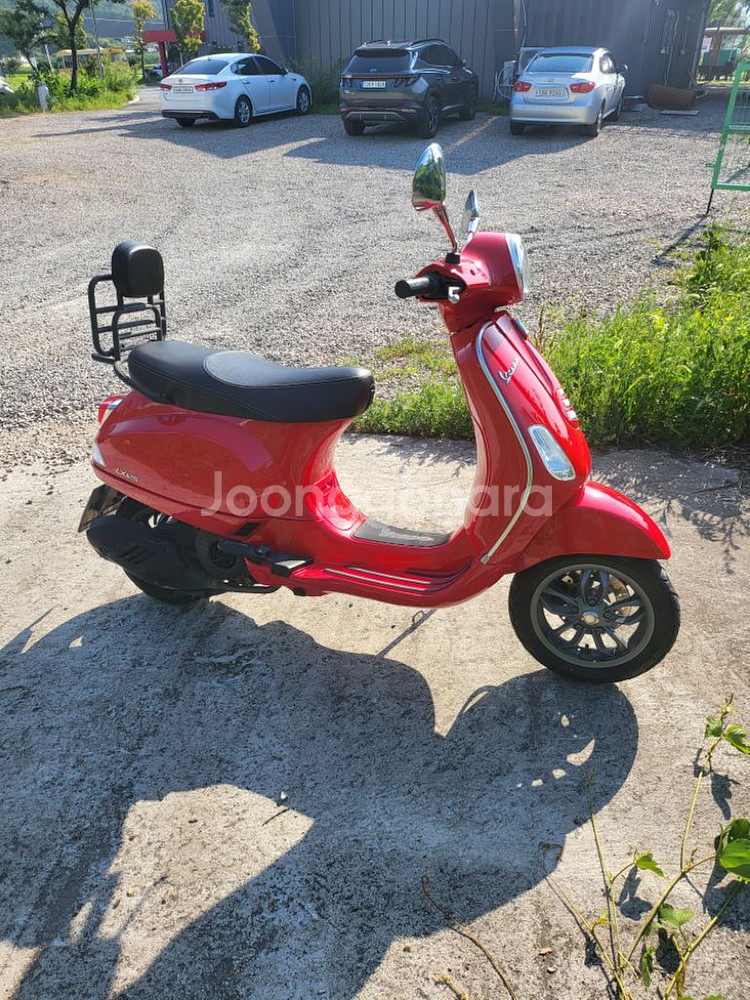 vespa LX125 2023년식 3000km 팝니다.--1