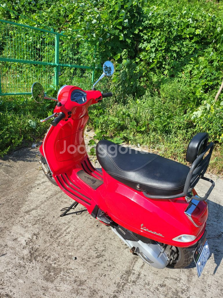 vespa LX125 2023년식 3000km 팝니다.--3