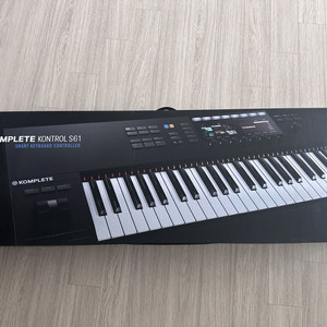 [급처]Komplete kontrol s61 mk2