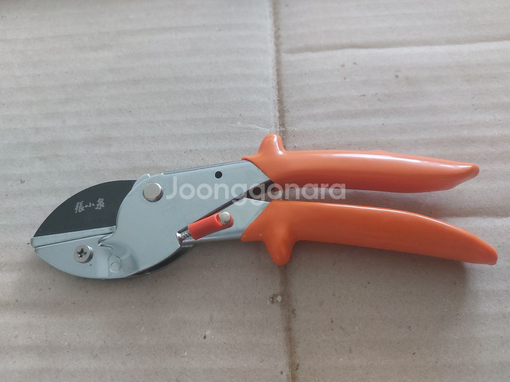 스프링 내장형 강력 전지가위 굵은가지용--3