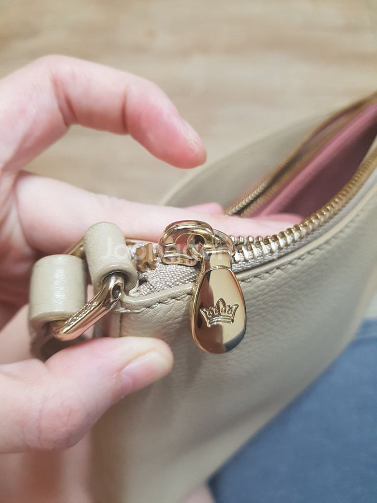 제이에스티나 크로스백--3