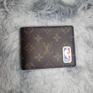 루이비통 한정판 NBA 반지갑