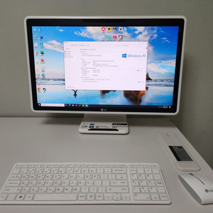 LG 일체형 PC 화이트 (V300-LEB4K) 팝니다