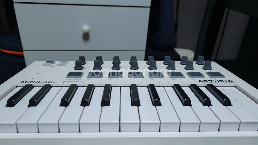 마스터 건반 Arturia minilab mk2--1