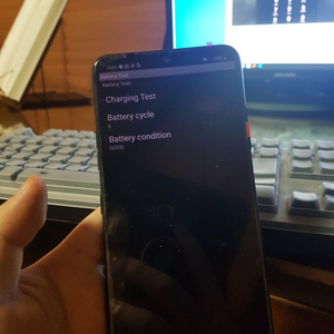Lg v50s 팝니다(액정 수리후 미사용)