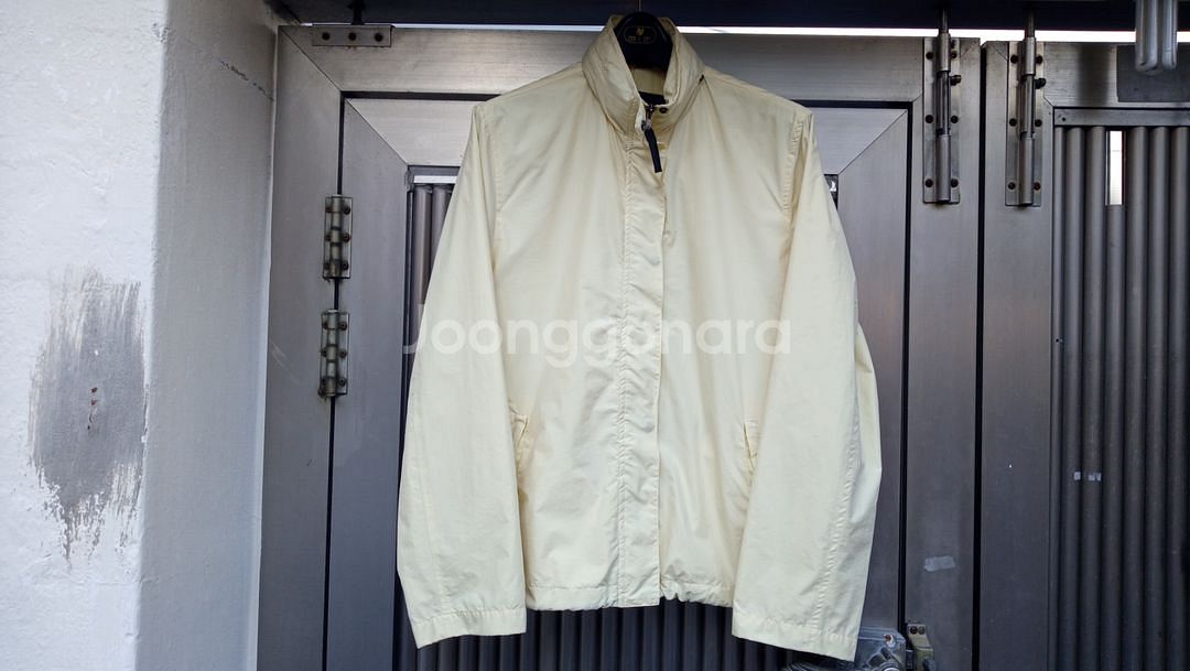 정품 막스마라 바람막이자켓 100호 상태최상--0