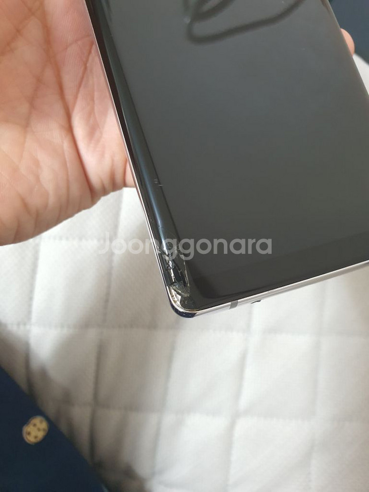 삼성 갤럭시 노트8 64GB 오키드그레이 액정 깨짐--2