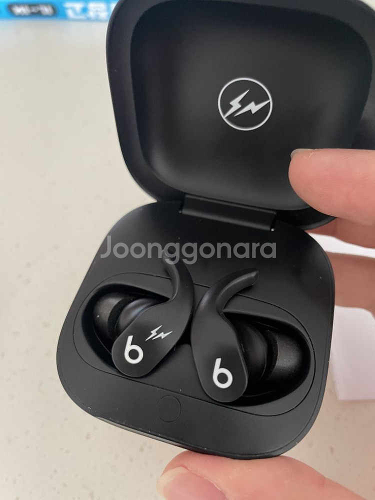 [OS] 프라그먼트 x 비츠 핏 프로 블랙--3