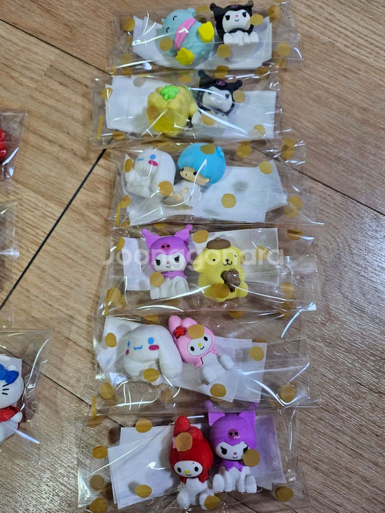 산리오 랜덤 지우개, 지우개깡, 덤 있음--1