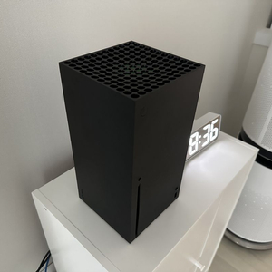 Xbox series X 팔아요 (박스o, 패드x)