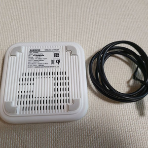 삼성 무선충전기 EP-P2400 팝니다