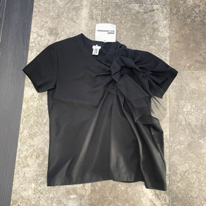 (택달린 새상품)꼼데가르송 느와케이니노미야 티셔츠