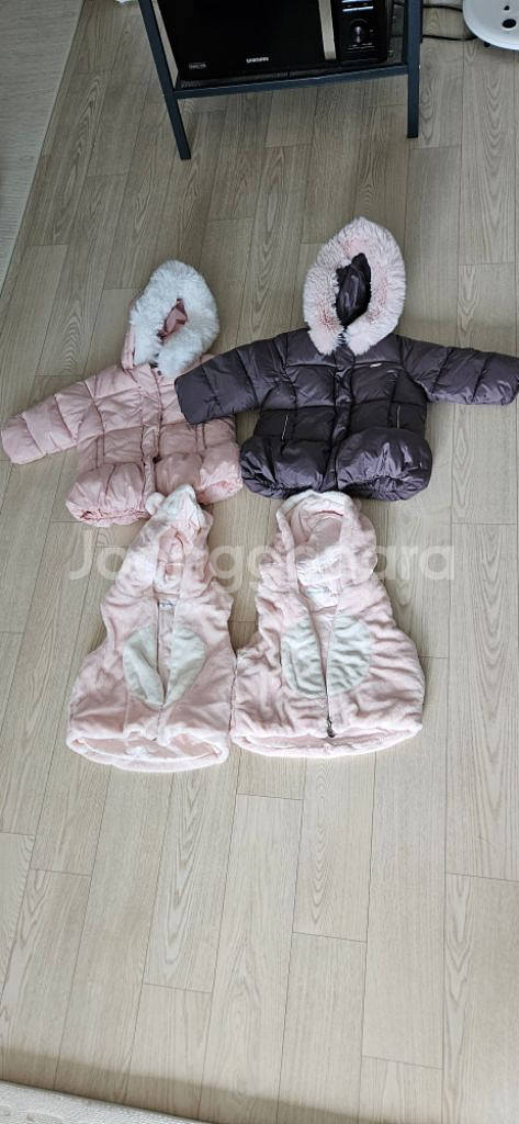 여아 쌍둥이 패딩 . 퍼 조끼 일괄--2
