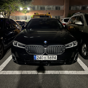 BMW 520i 차량 판매합니다. 22년식