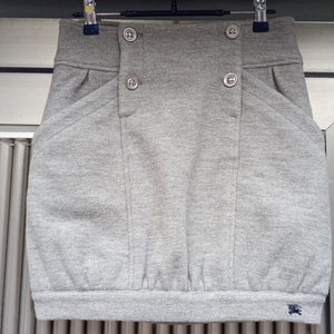 정품 버버리 모직스커트 28인치 상태양호