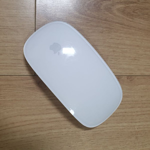 애플 매직마우스 1 (건전지교체방식) 단품팝니다.