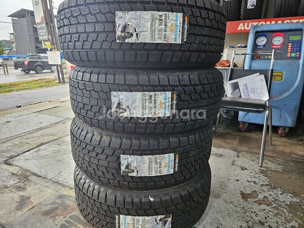 255/60R18 노르딕 스노우타이어--0