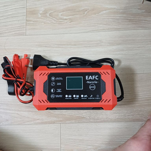 12V 스마트 배터리 충전기 완전환새상품입니다