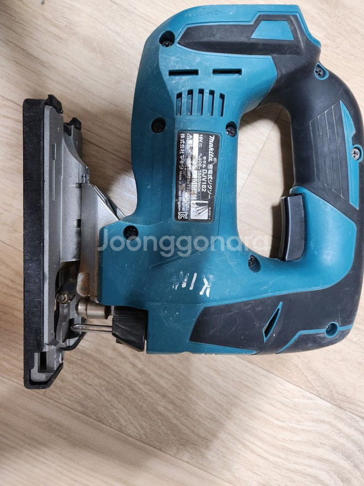 마끼다 18V 충전 직쏘 본체 DJV182--1