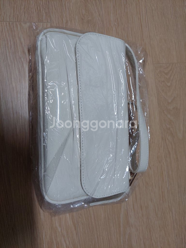 에나멜 가방 화이트/민트--1