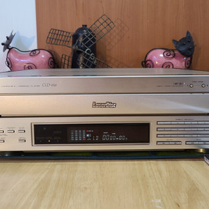 Pioneer - CLD-616 LaserDisc