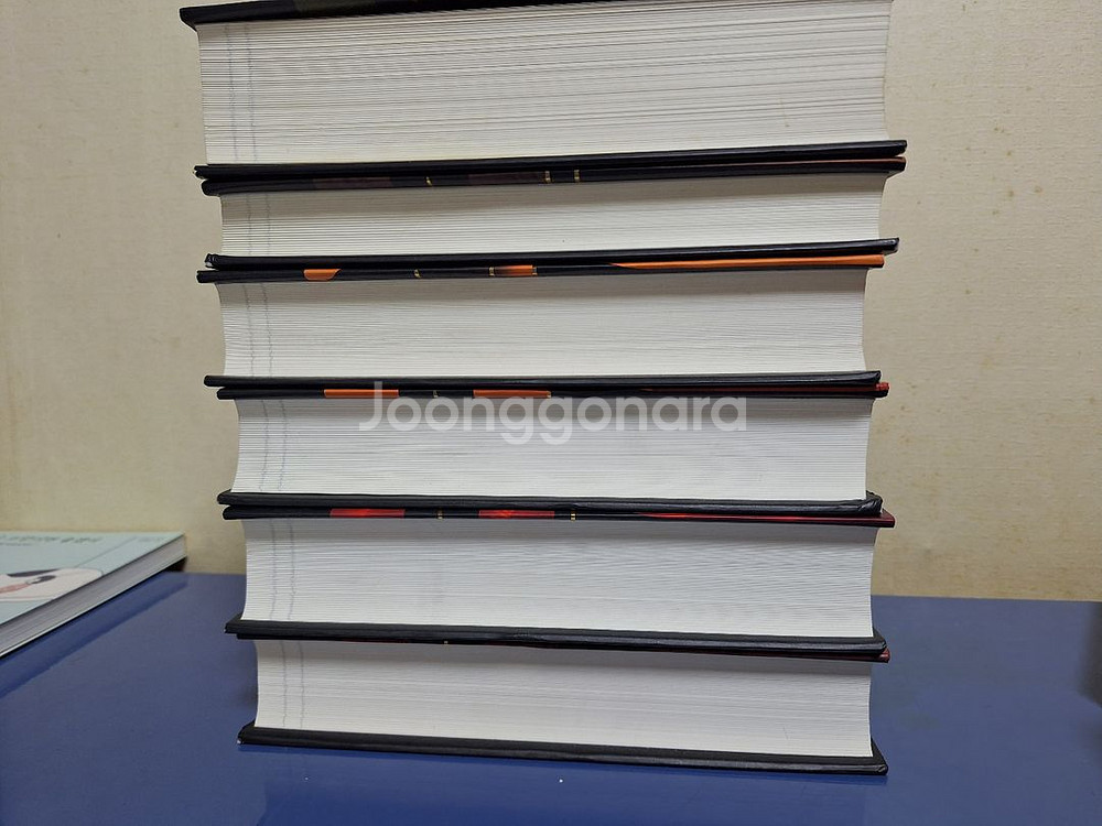 SF소설책 판매합니다.--1