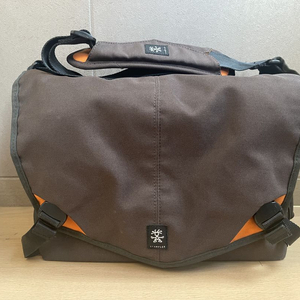 크럼플러(CRUMPLER) 카메라가방