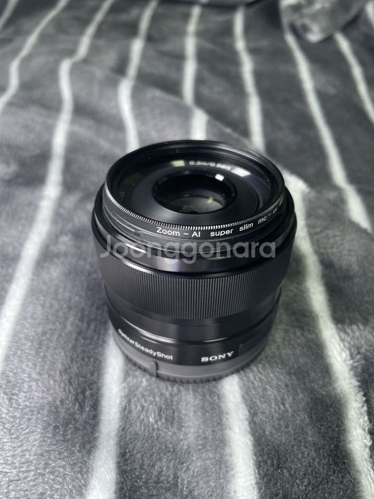 Sony E 35mm F1.8 oss--3