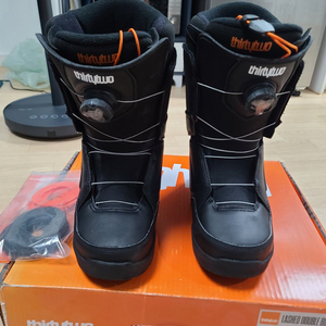 써리투 래쉬드 더블보아 스노우부츠 Black 260