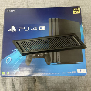 PS4 PRO 7218 블랙 팝니다 플스4프로 1테라