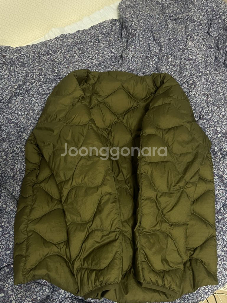 [M] 유니클로 x 화이트 마운티니어링 경량 패딩--6