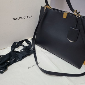 발렌시아가 르딕스 블랙 핸드백(Balenciaga L