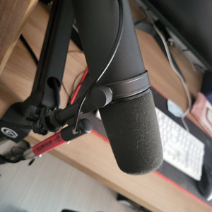 Shure SM7B +DM1 프리앰프