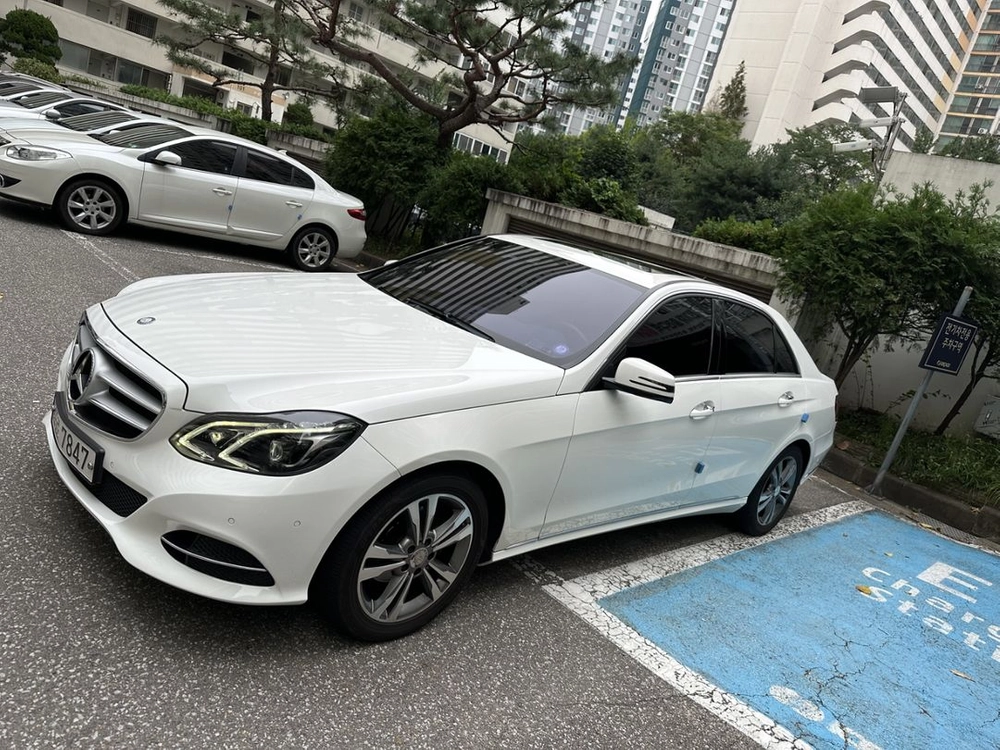 벤츠 E220 CDI 2014년식 이미지