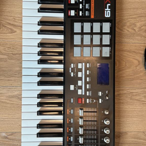 AKAI MPK49 판매 합니다. 고장(건반 문제 있음