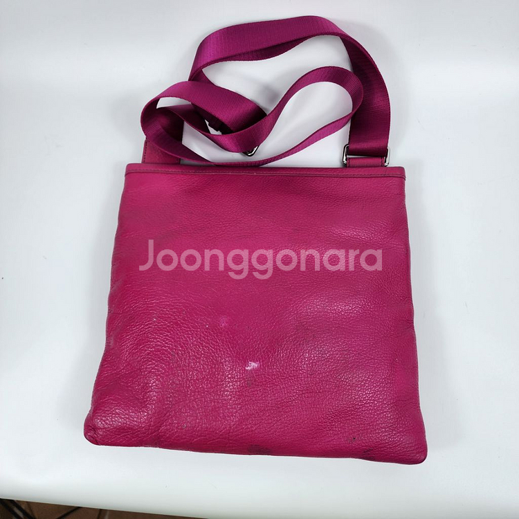 정품 투미 크로스백--2