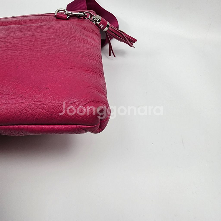 정품 투미 크로스백--5