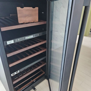 LG 디오스 와인냉장고