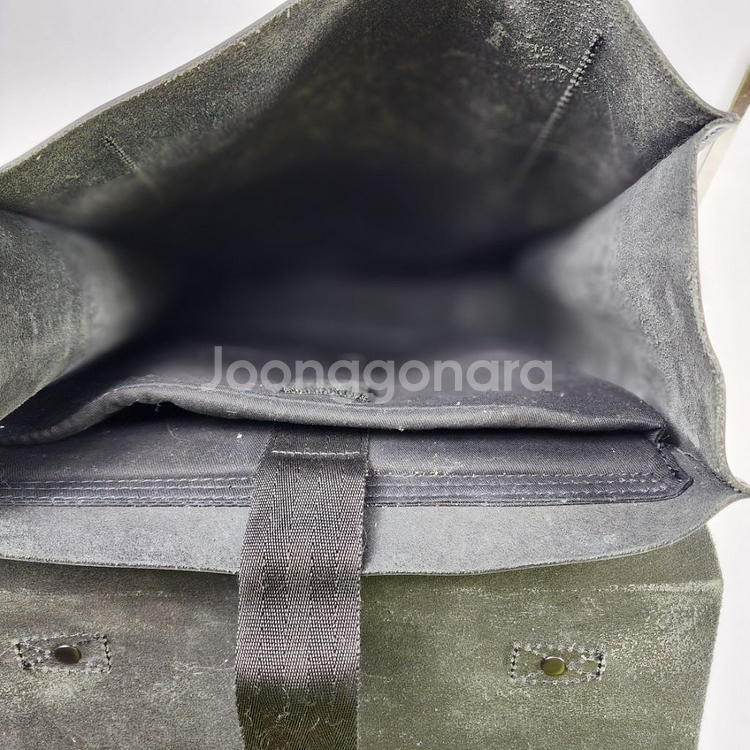 정품 닥터마틴 백팩 통가죽 상태최상--6