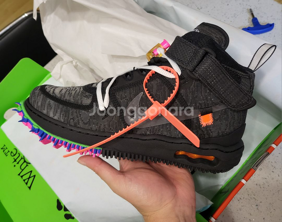 나이키 에어 포스 1 미드 x Off-White--0