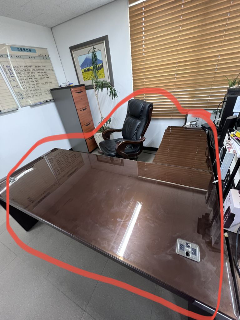 회사 사무실 중역 책상 + 의자