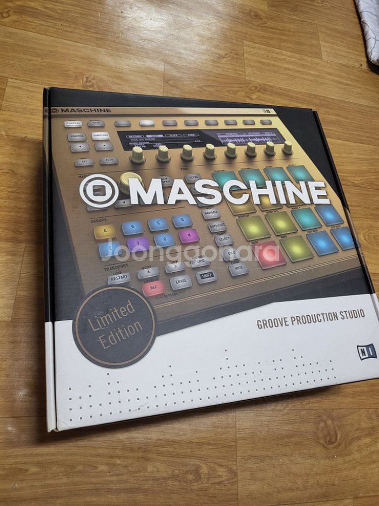 NI maschine mk2 리미티드 에디션 골드--2