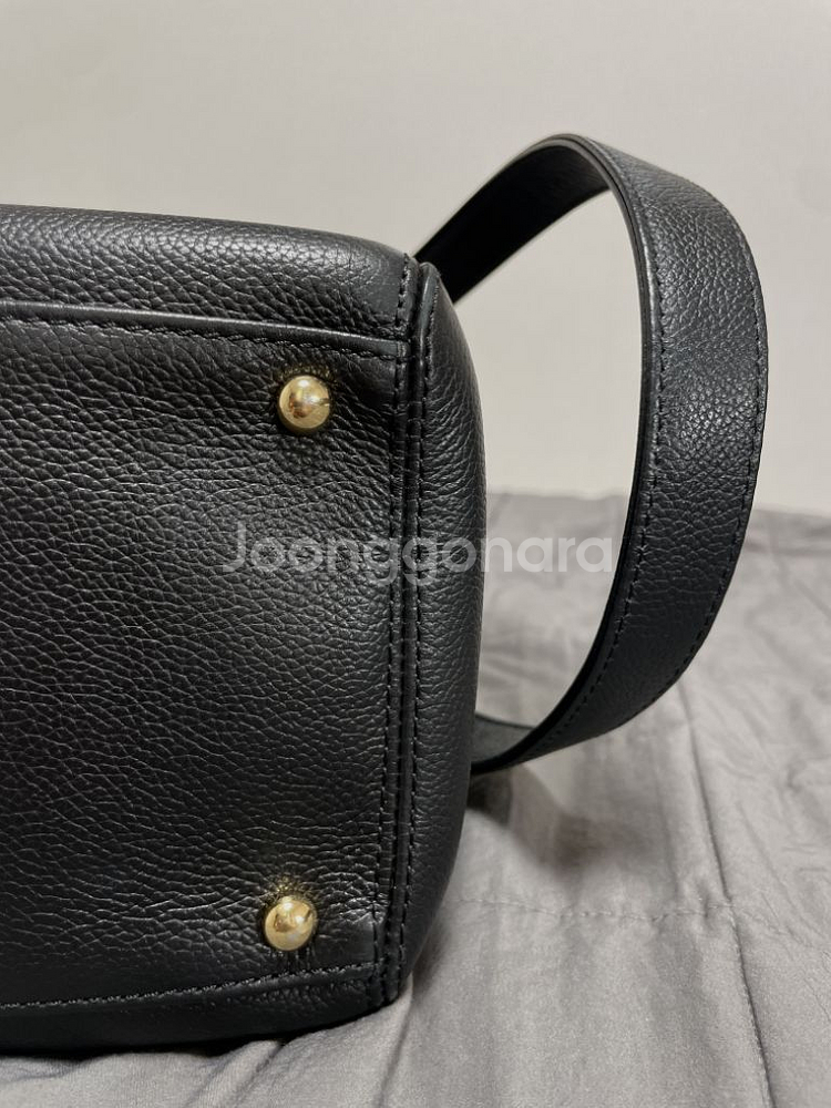 샤넬 서프백 금장 18번대--4