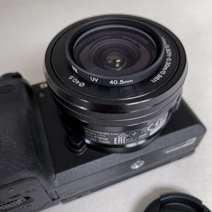 a6400 sony 카메라 (렌즈 + 배터리 3개)