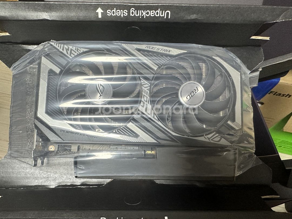 단순개봉 미사용 ROG STRIX RX 6600 XT--1