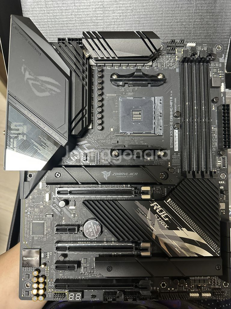 ROG STRIX X570-E GAMING wifi--2