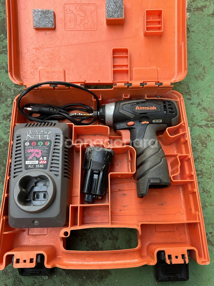 아임삭 충전드릴 판매합니다. (상태: 본체 얼마사용하--4