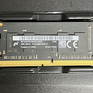 노트북용 DDR4 - 2666V 4G 2개 판매합니다.