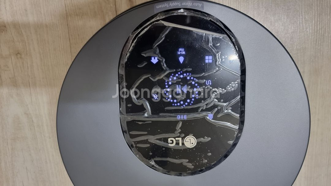 LG 코드제로 M9 물걸래 전용 로봇청소기 팝니다. ~--3