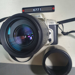 니콘 F 60 필름카메라 70-300미리 줌렌즈